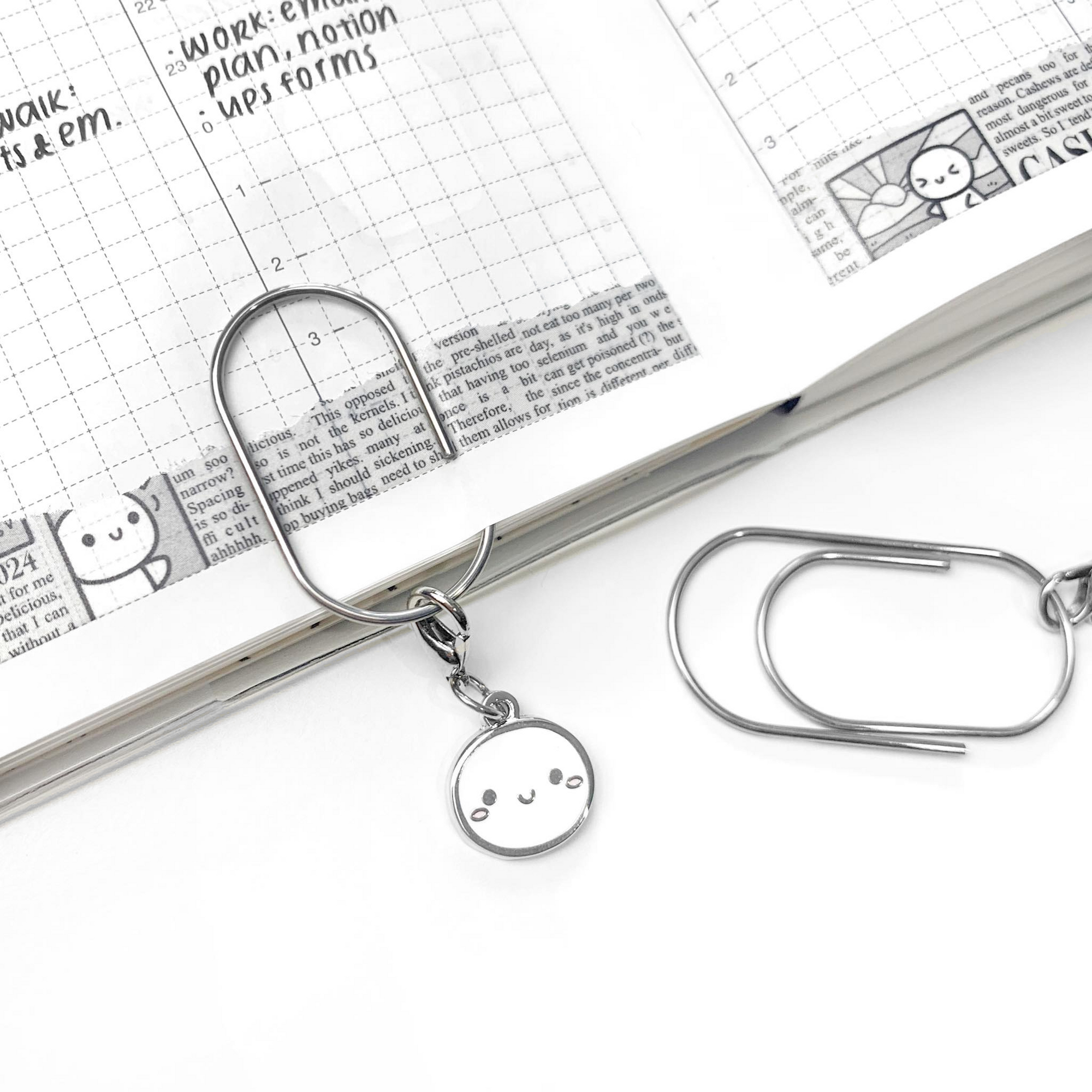 Emoti Head Charm - Wide Paperclip (1 per customer)